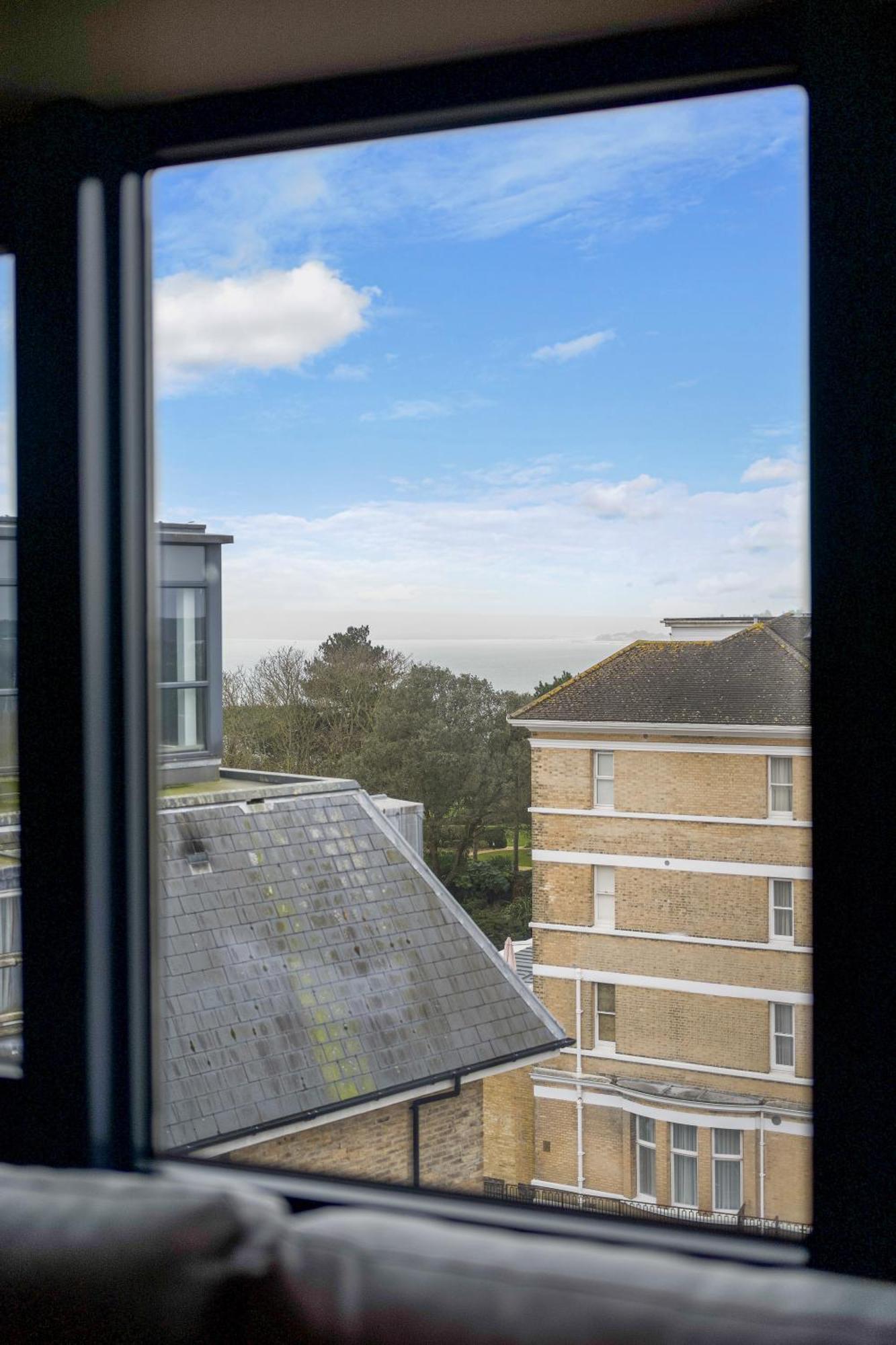 Westcliff Penthouse With Sea Views And Balcony Lejlighed Bournemouth Eksteriør billede